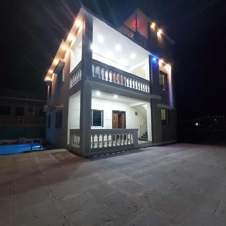 A2Zroomz Aarya Villa 4 Bhk Lonavala Luaran gambar